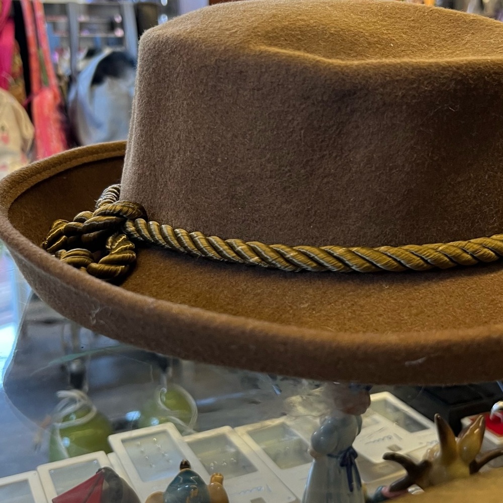Bollman Hat View 6